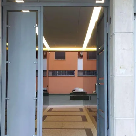 Jusra's , City Center Apartment *