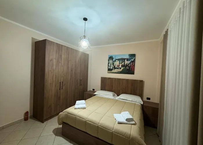 Jusra's , City Center Apartment Shkodra